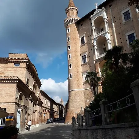 Alojamento de Acomodação e Pequeno-almoço Cá Del Vento Urbino